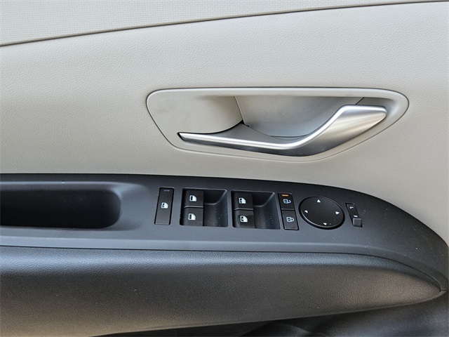 2026 Hyundai Tucson SEL Image 30 of 33