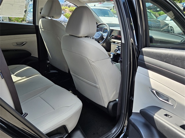 2026 Hyundai Tucson SEL Image 12 of 33