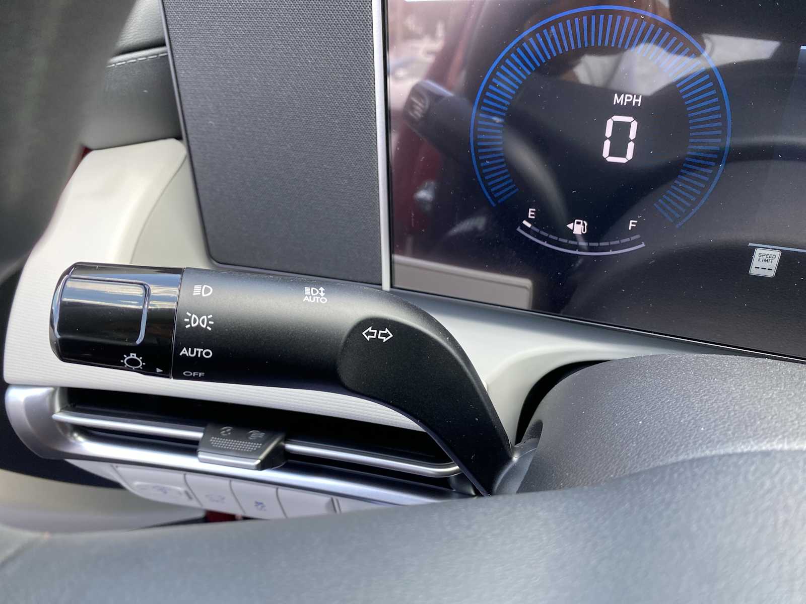 2026 Hyundai Tucson SEL Image 28 of 32