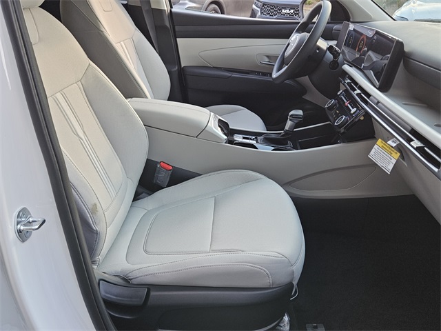 2026 Hyundai Tucson SEL Image 12 of 29