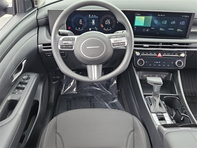 2026 Hyundai Tucson SEL Image 15 of 29