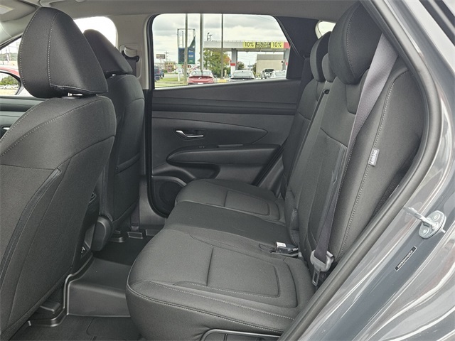 2026 Hyundai Tucson SEL Image 14 of 29