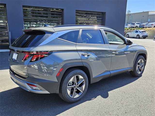 2026 Hyundai Tucson SEL Image 4 of 31