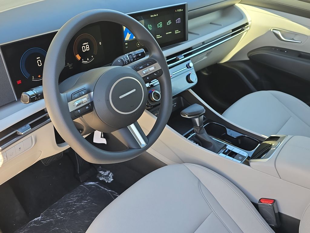 2026 Hyundai Tucson SEL Image 18 of 33