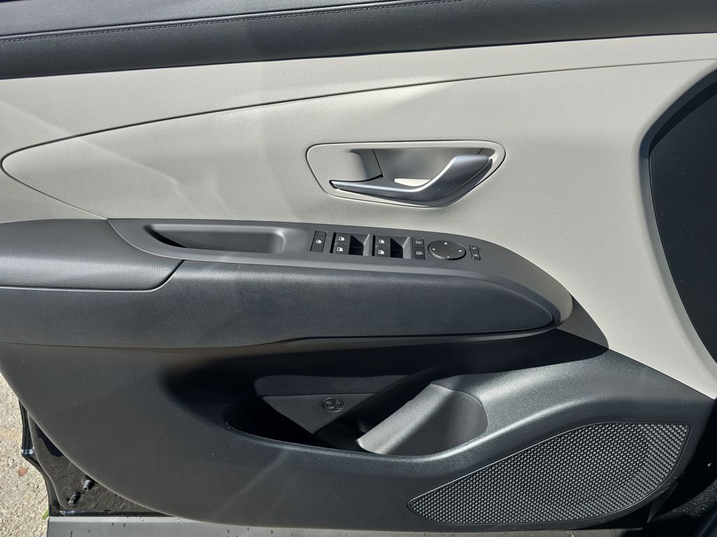 2026 Hyundai Tucson SEL Image 26 of 33
