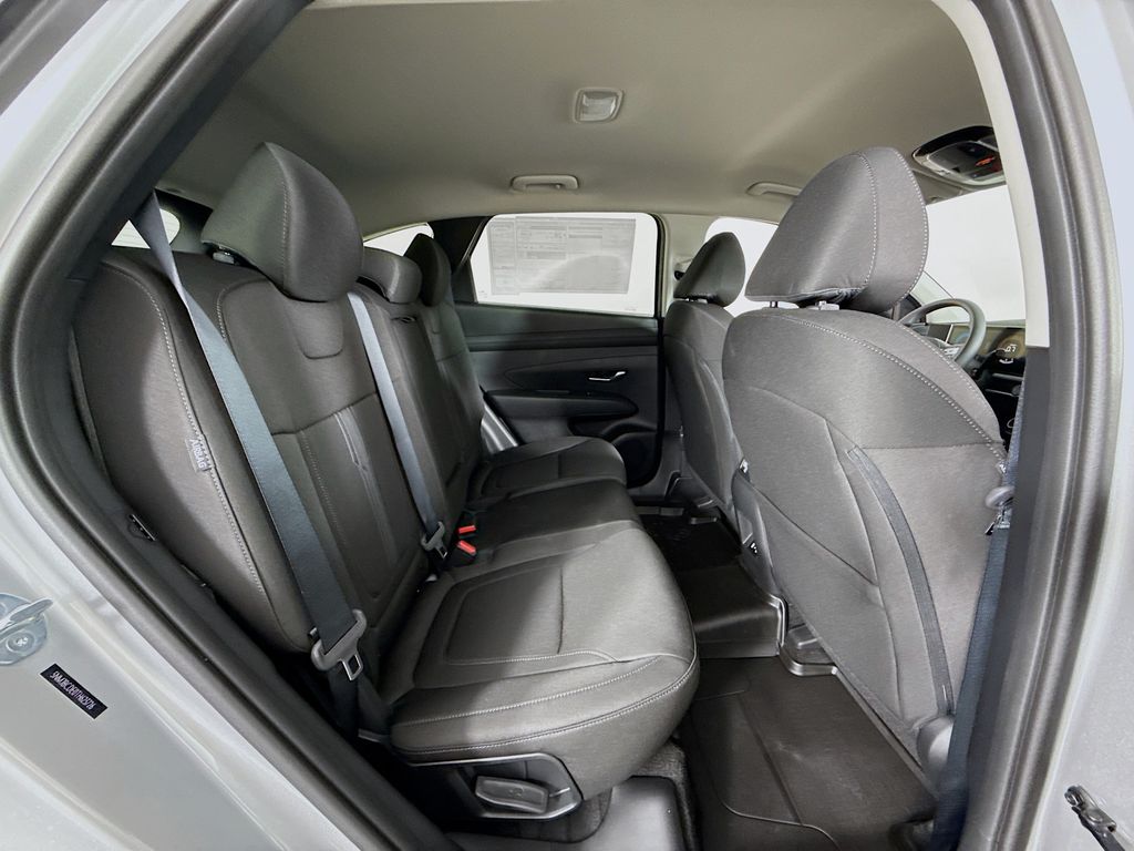 2026 Hyundai Tucson SEL Image 14 of 31