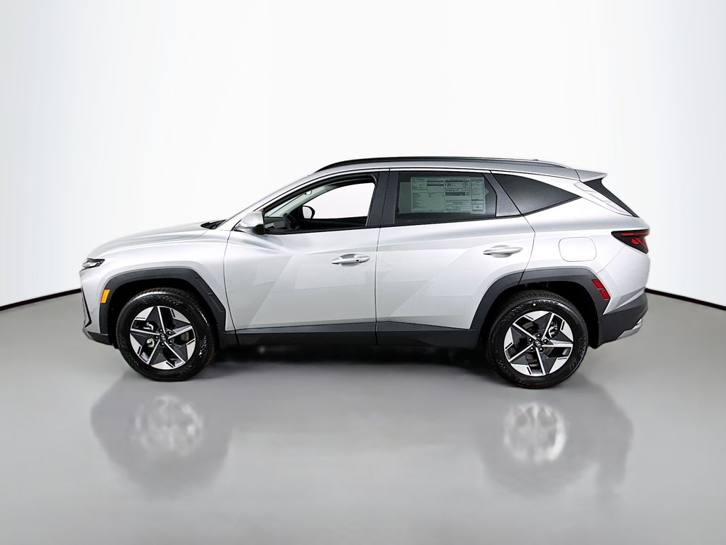 2026 Hyundai Tucson SEL Image 8 of 31