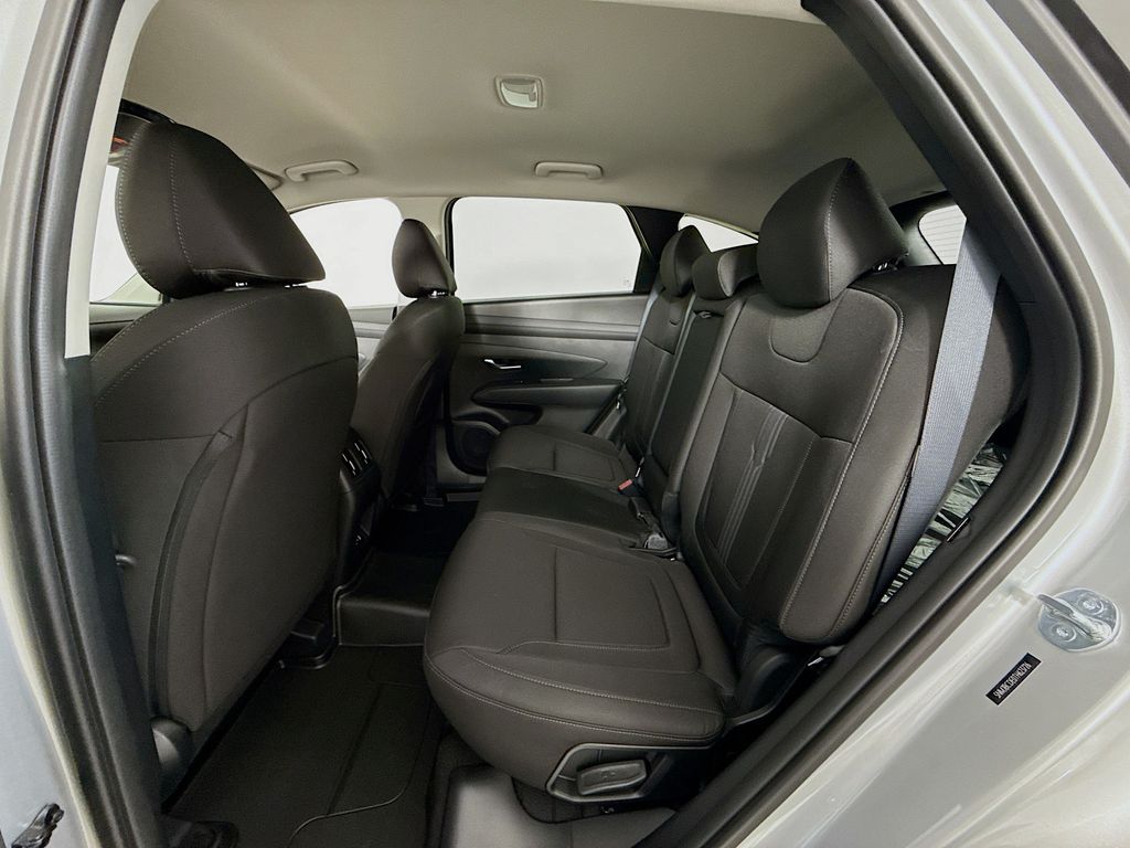 2026 Hyundai Tucson SEL Image 15 of 31