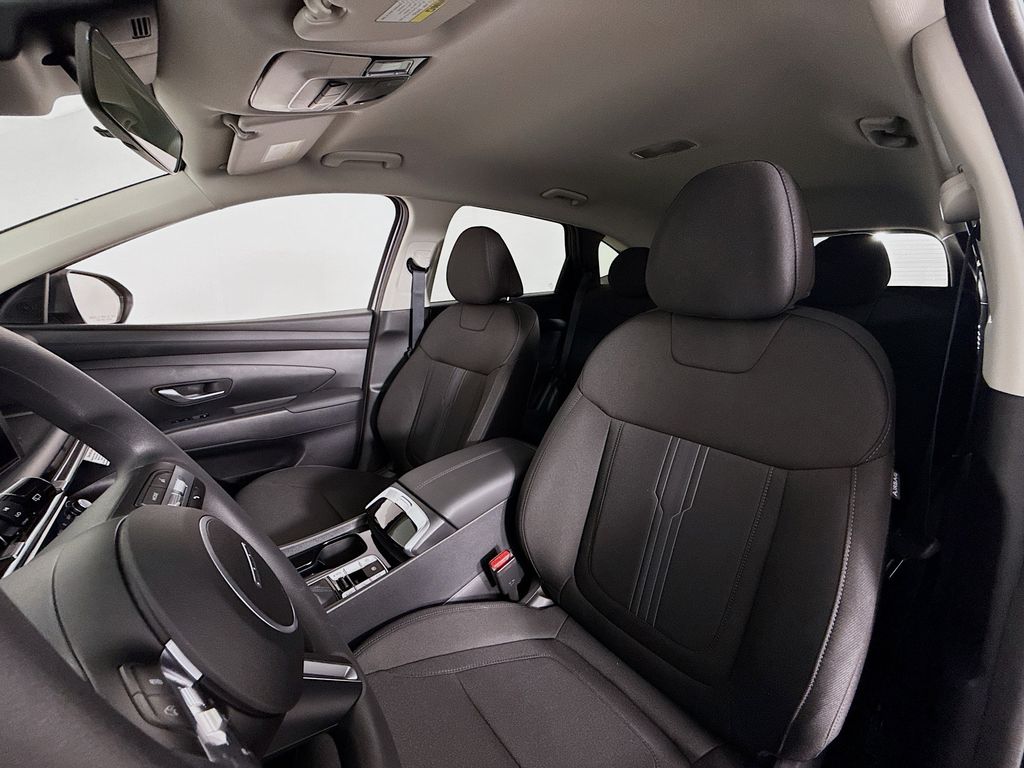 2026 Hyundai Tucson SEL Image 12 of 31