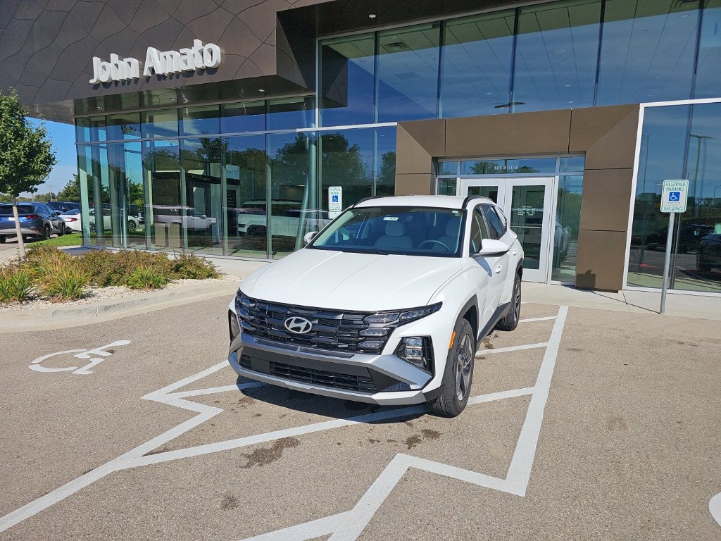 2026 Hyundai Tucson SEL Image 1 of 40