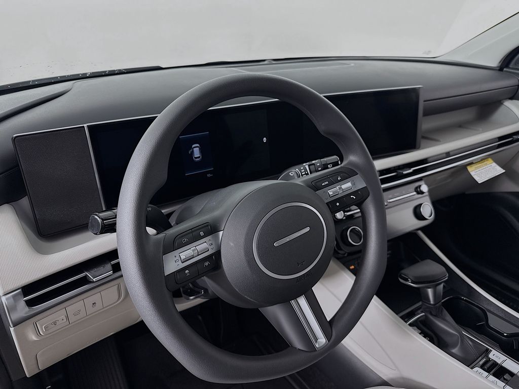 2026 Hyundai Tucson SEL Image 18 of 31