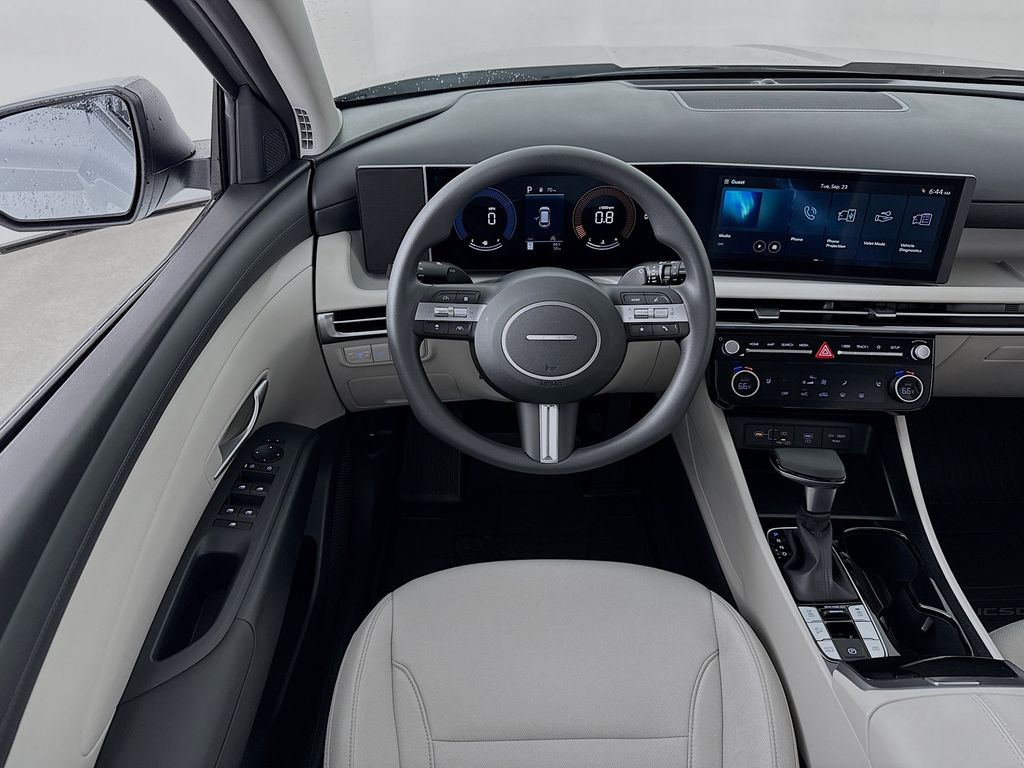 2026 Hyundai Tucson SEL Image 17 of 31