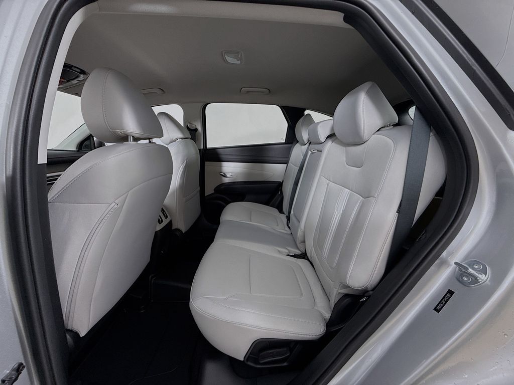 2026 Hyundai Tucson SEL Image 15 of 31