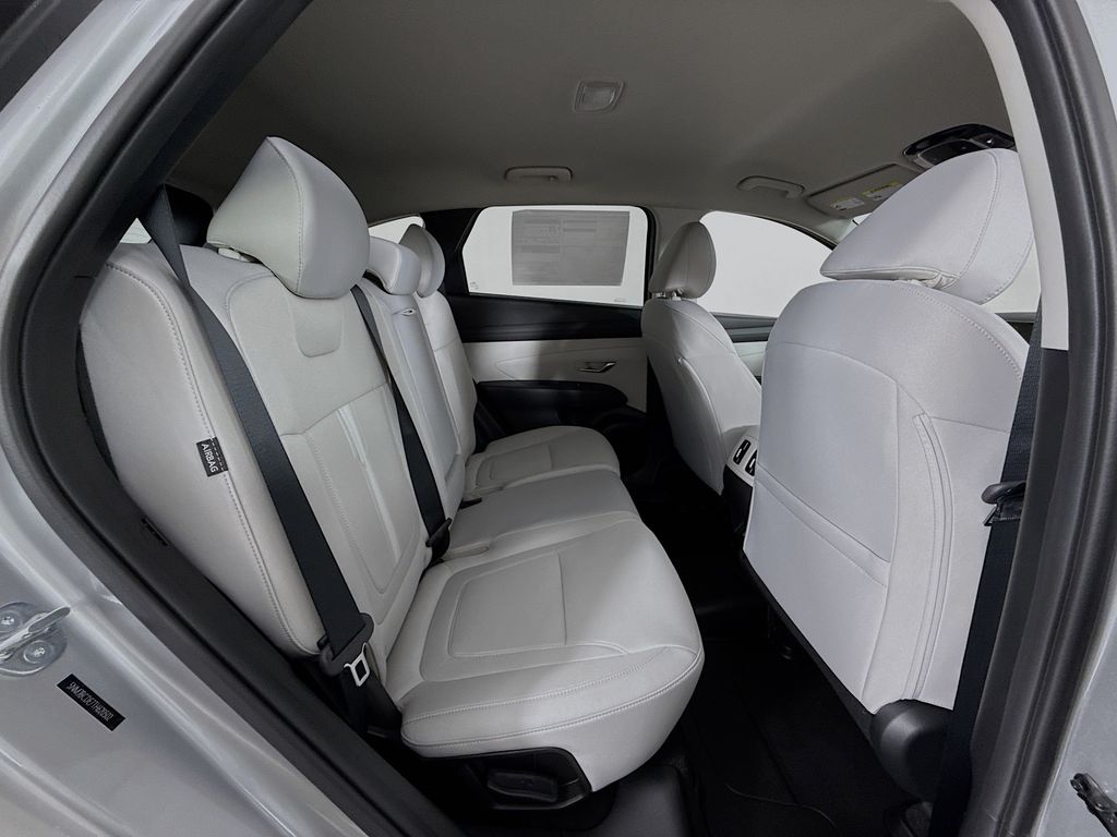 2026 Hyundai Tucson SEL Image 14 of 31
