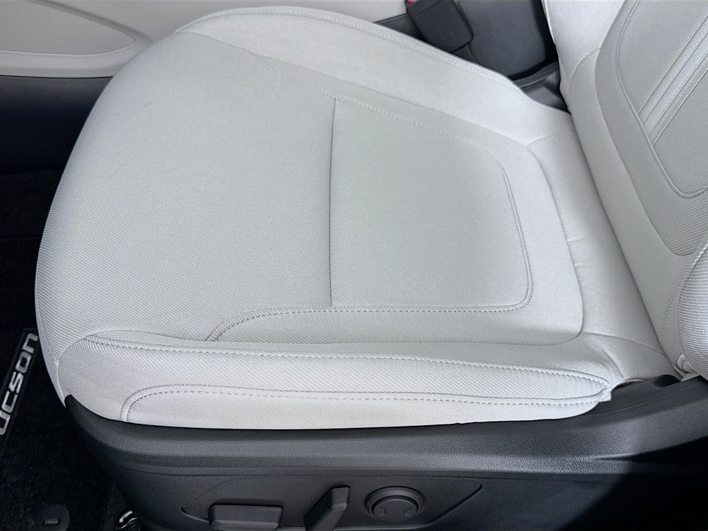 2026 Hyundai Tucson SEL Image 26 of 31