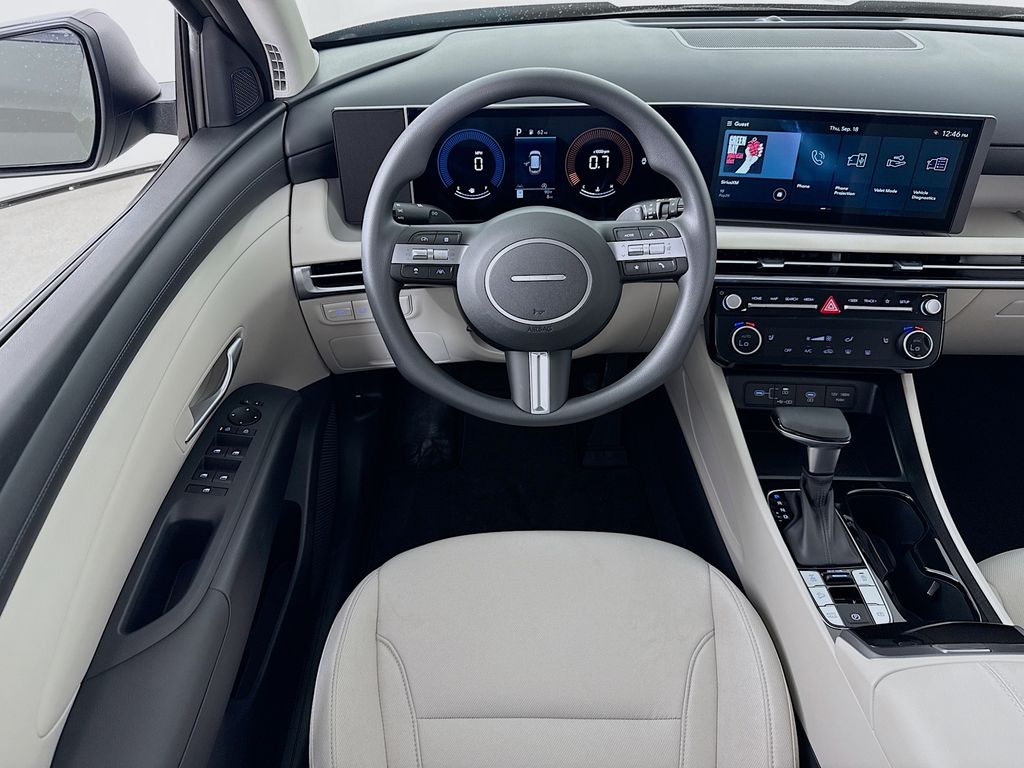 2026 Hyundai Tucson SEL Image 18 of 31
