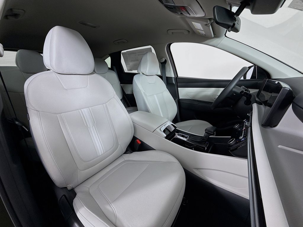 2026 Hyundai Tucson SEL Image 14 of 31