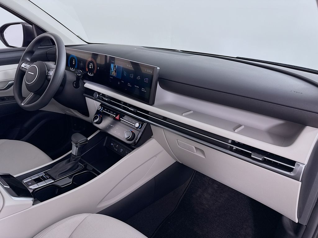 2026 Hyundai Tucson SEL Image 16 of 31