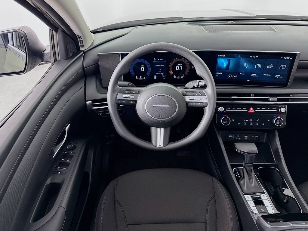 2026 Hyundai Tucson SEL Image 17 of 31