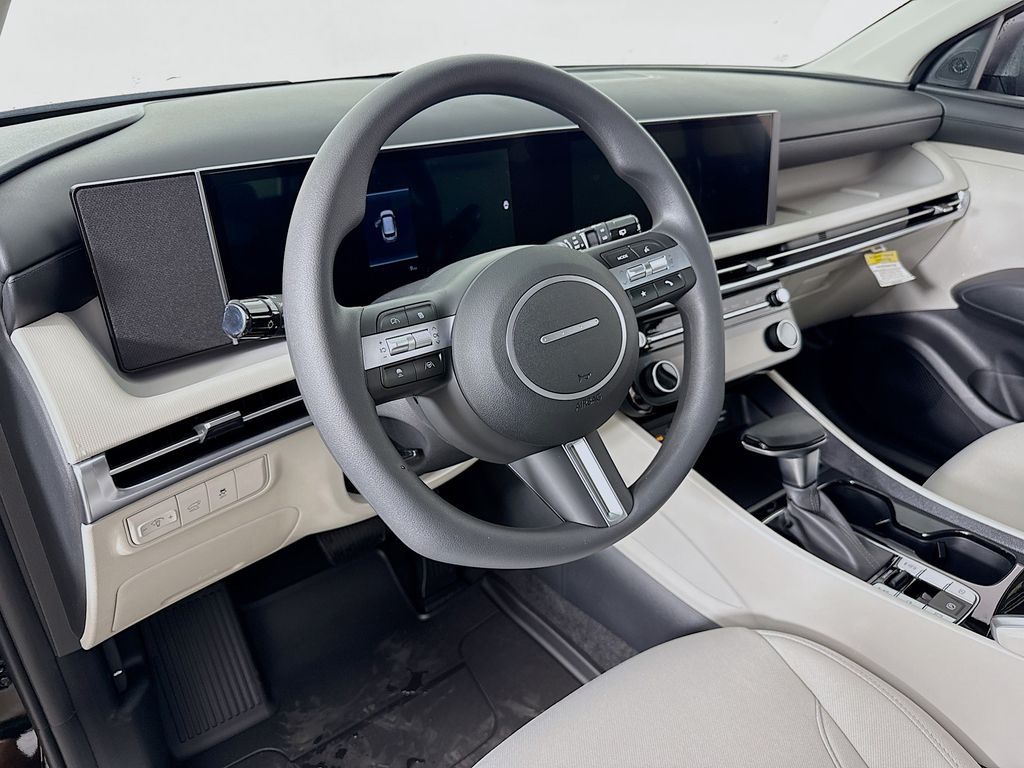 2026 Hyundai Tucson SEL Image 18 of 31