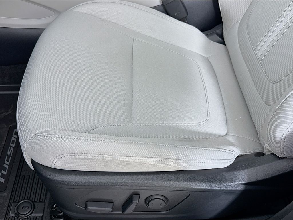 2026 Hyundai Tucson SEL Image 26 of 31
