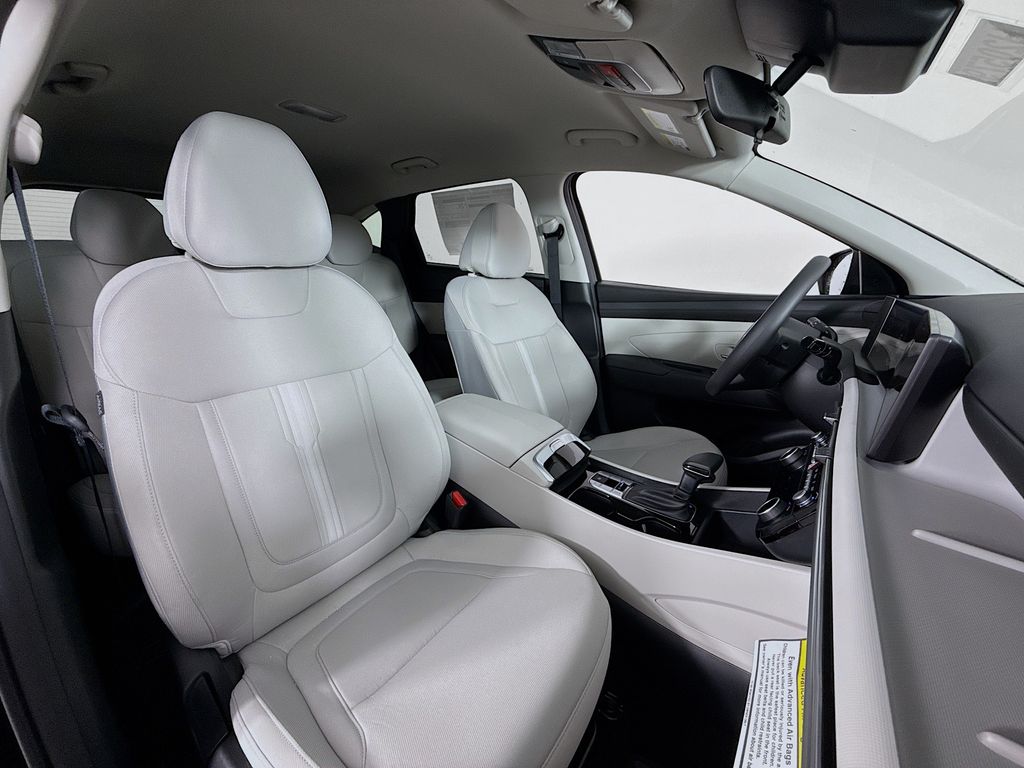 2026 Hyundai Tucson SEL Image 13 of 31