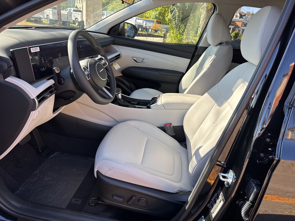 2026 Hyundai Tucson SEL Image 13 of 35