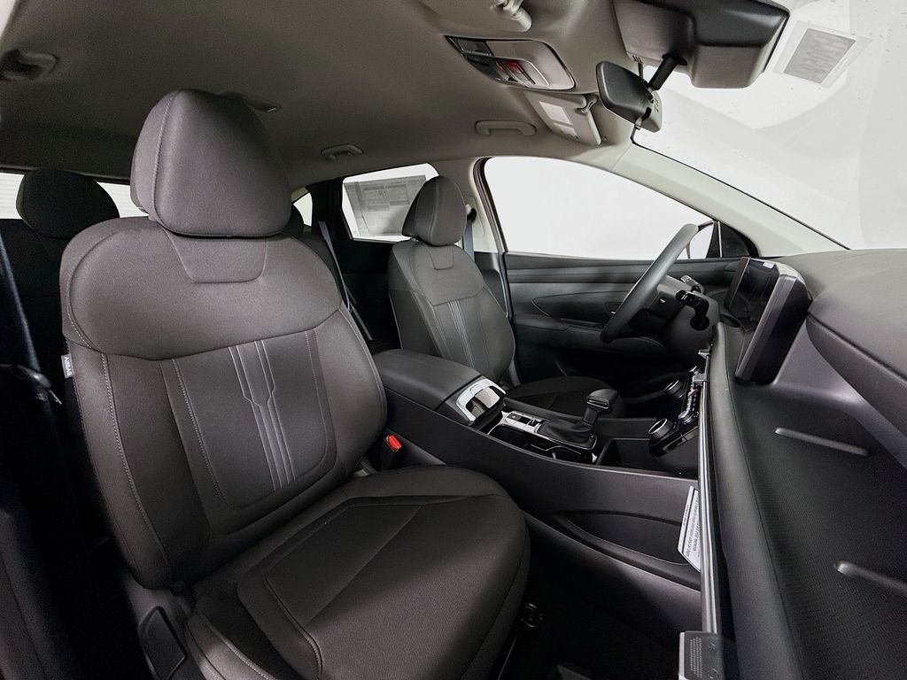 2026 Hyundai Tucson SEL Image 13 of 31
