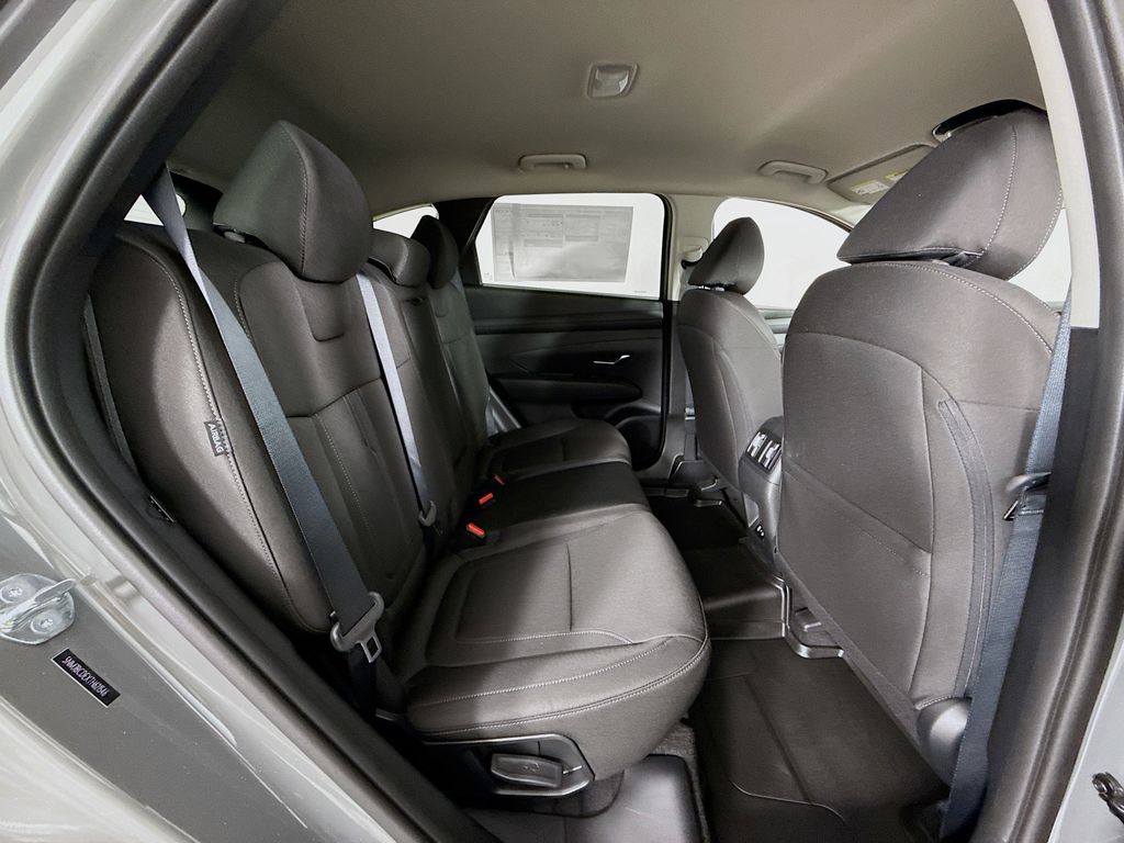 2026 Hyundai Tucson SEL Image 14 of 31