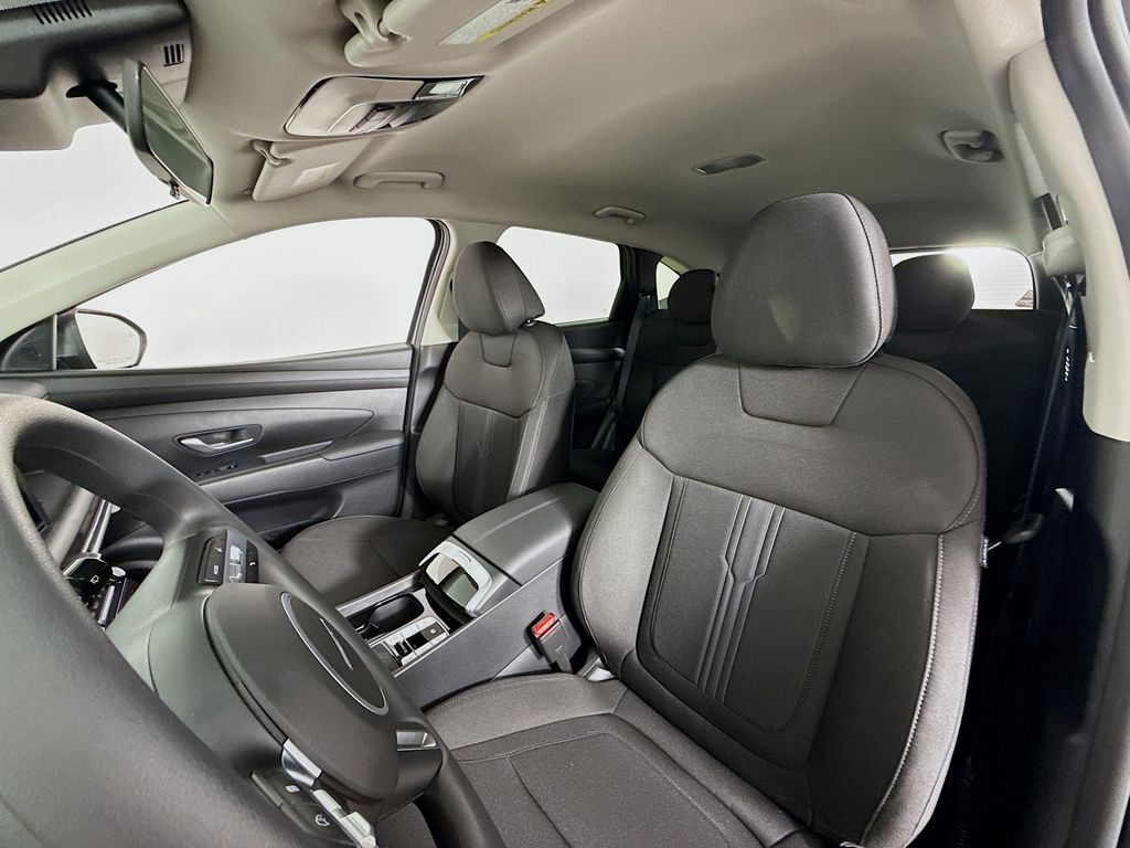 2026 Hyundai Tucson SEL Image 12 of 31