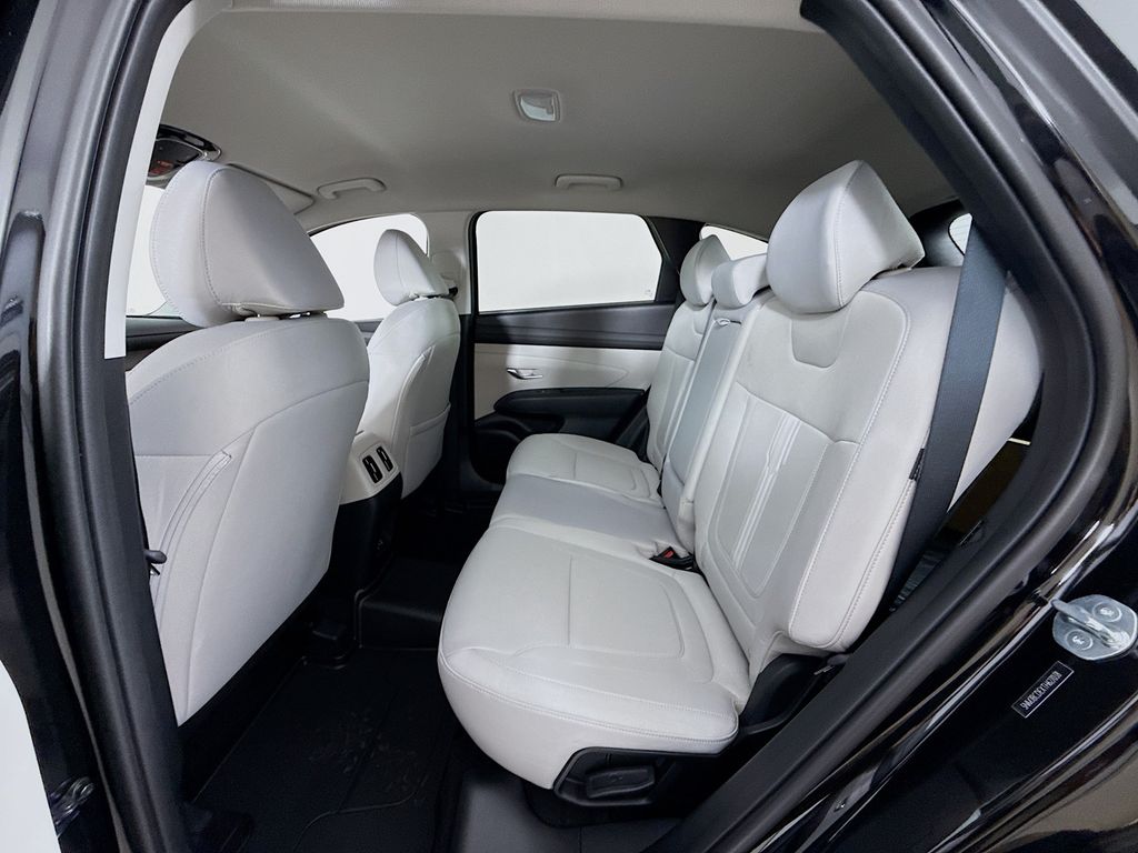 2026 Hyundai Tucson SEL Image 15 of 31