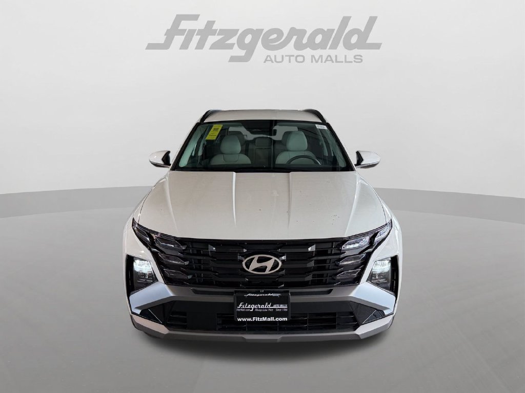 2026 Hyundai Tucson SEL Plus Image 2 of 37