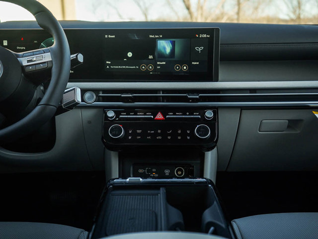 2026 Hyundai Tucson Hybrid Limited Image 14 of 25