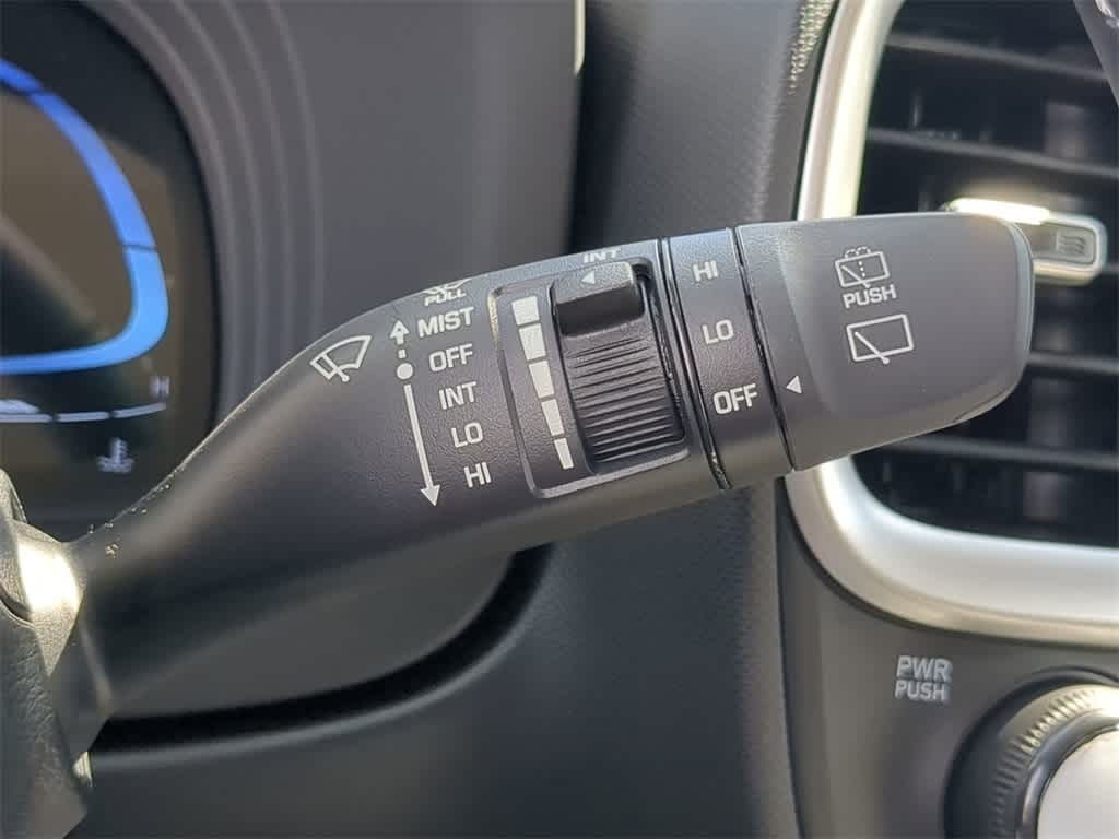 2026 Hyundai Venue SEL Image 21 of 33