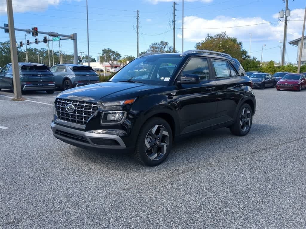 2026 Hyundai Venue SEL Image 2 of 33