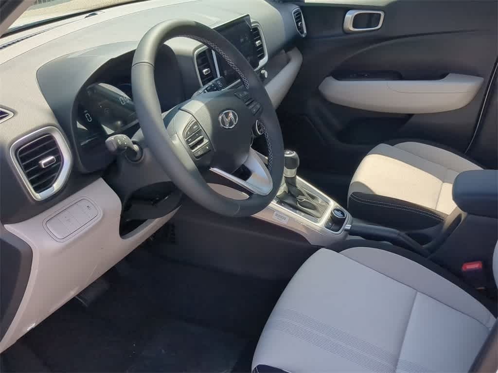 2026 Hyundai Venue SEL Image 32 of 33