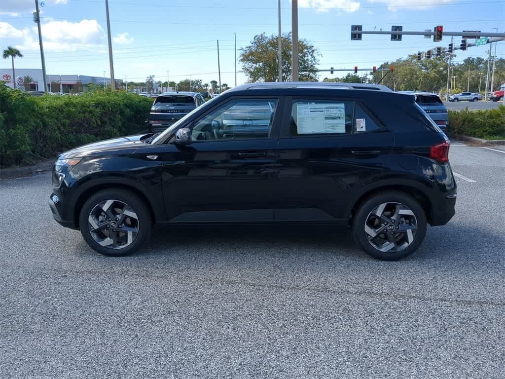 2026 Hyundai Venue SEL Image 9 of 33