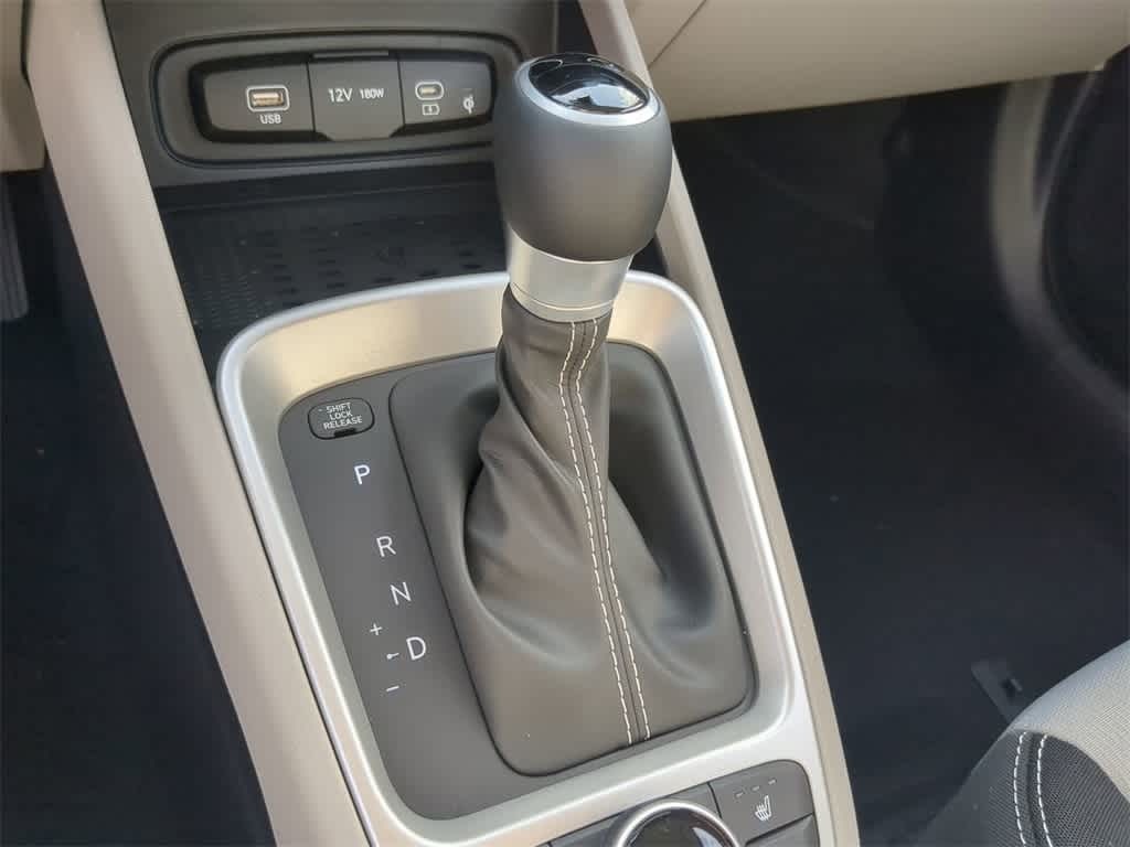 2026 Hyundai Venue SEL Image 21 of 33