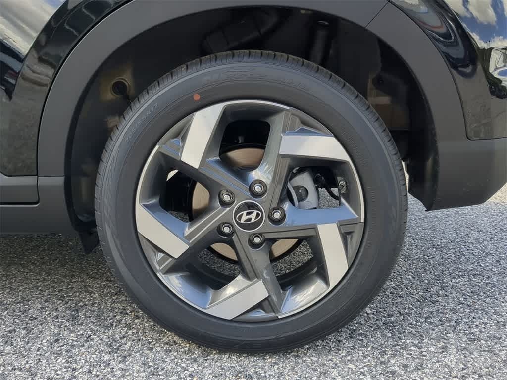 2026 Hyundai Venue SEL Image 10 of 33