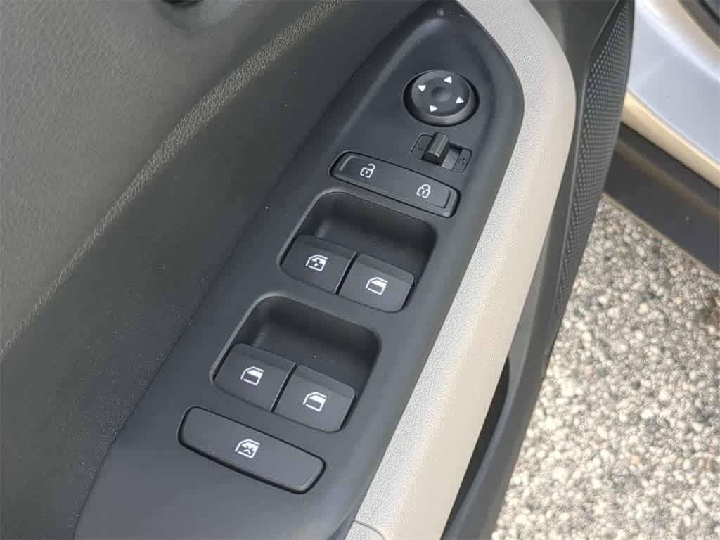 2026 Hyundai Venue SEL Image 22 of 33