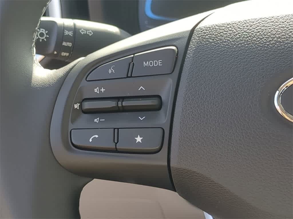 2026 Hyundai Venue SEL Image 25 of 33