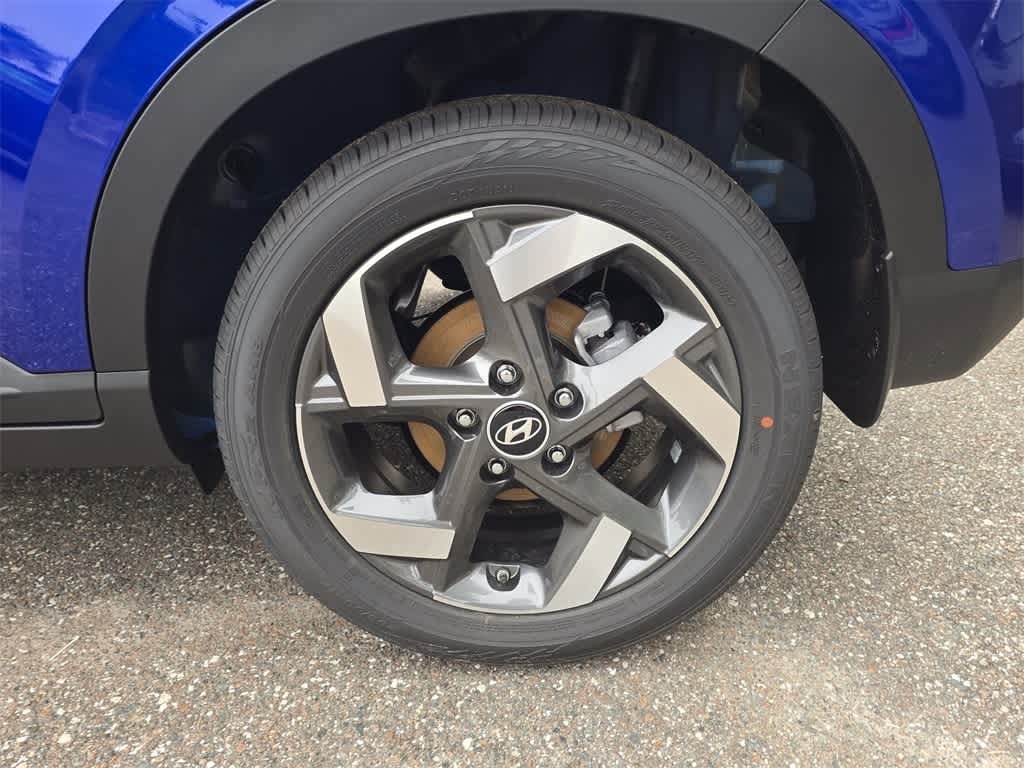 2026 Hyundai Venue SEL Image 10 of 32