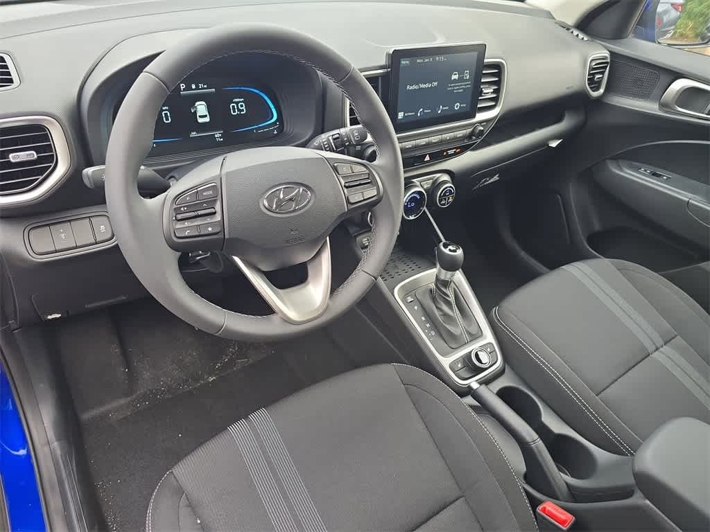 2026 Hyundai Venue SEL Image 15 of 32