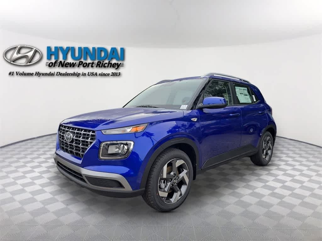 2026 Hyundai Venue SEL Image 2 of 32