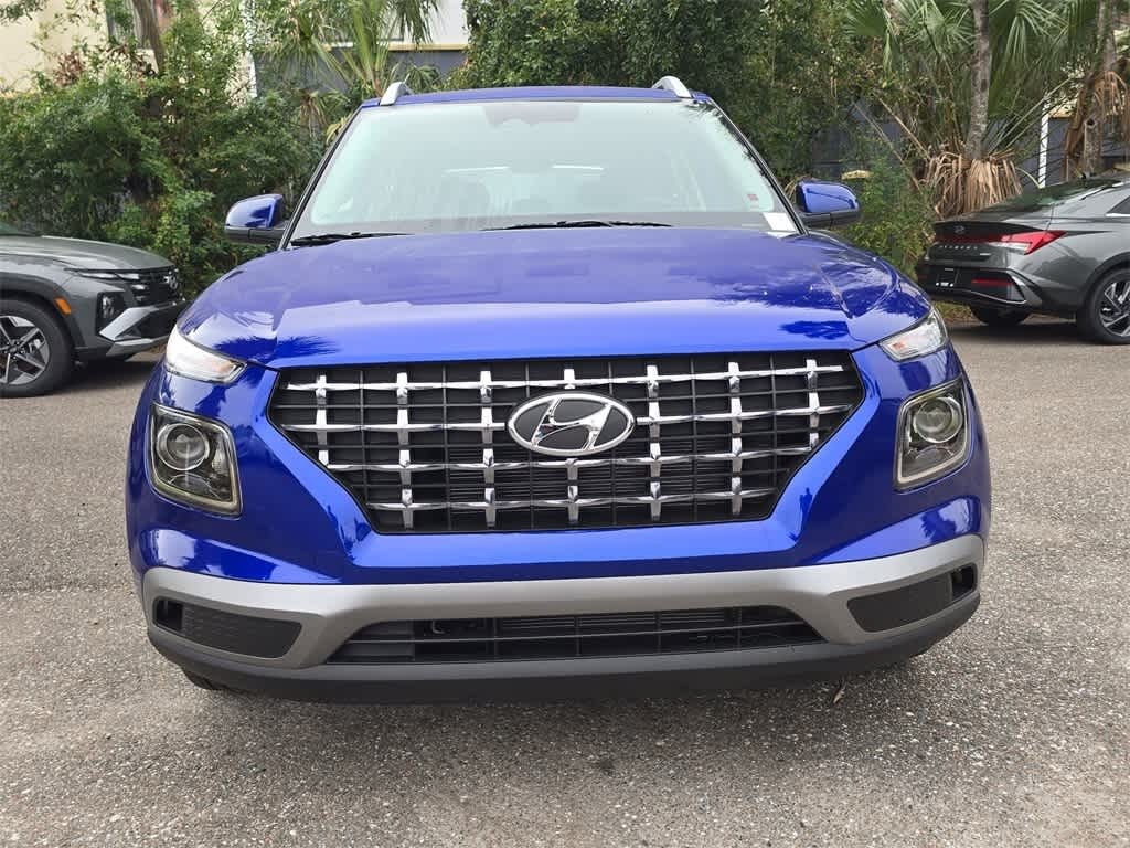 2026 Hyundai Venue SEL Image 3 of 32