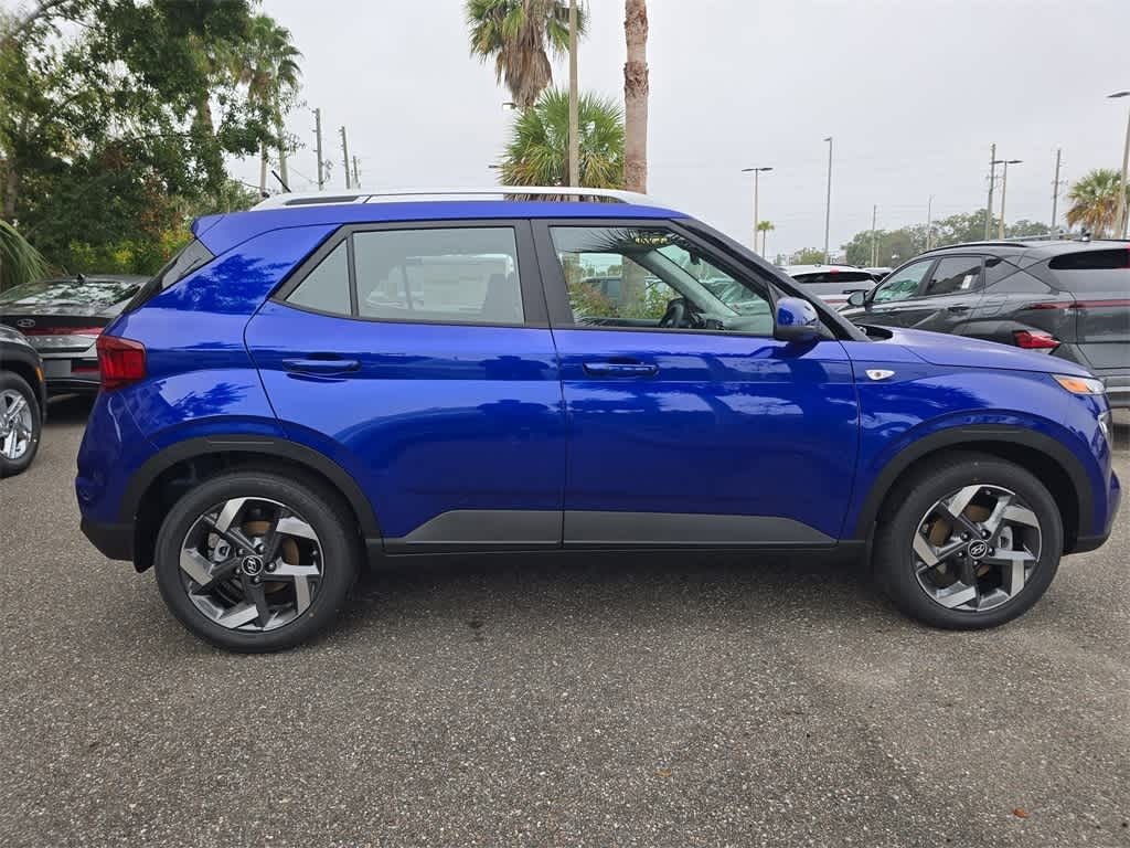 2026 Hyundai Venue SEL Image 5 of 32