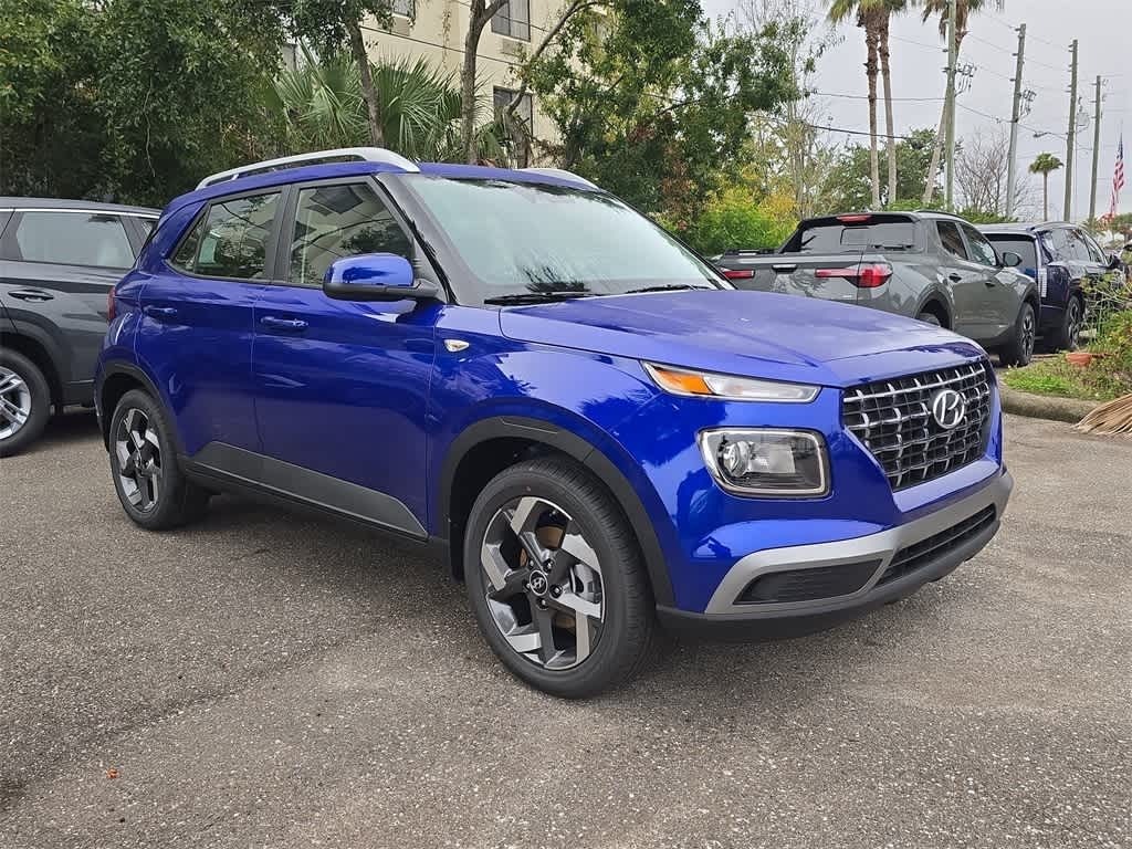 2026 Hyundai Venue SEL Image 4 of 32