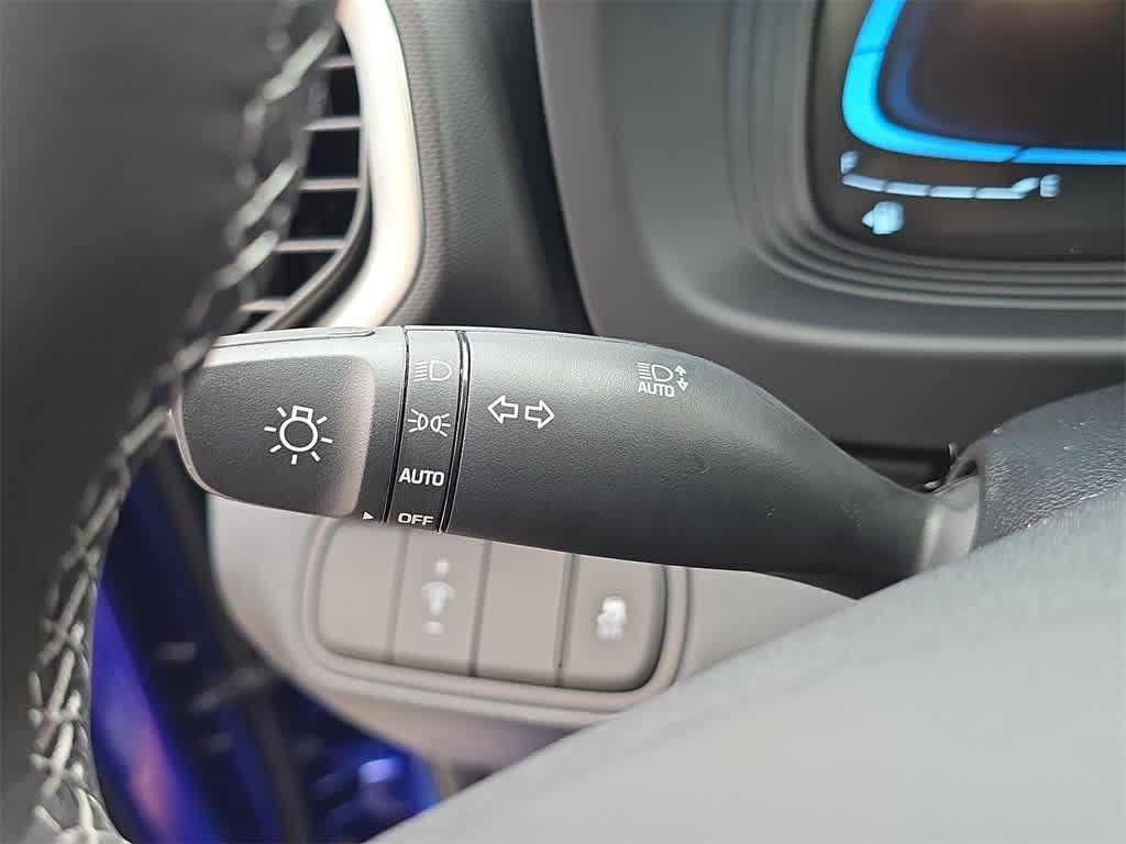 2026 Hyundai Venue SEL Image 25 of 32