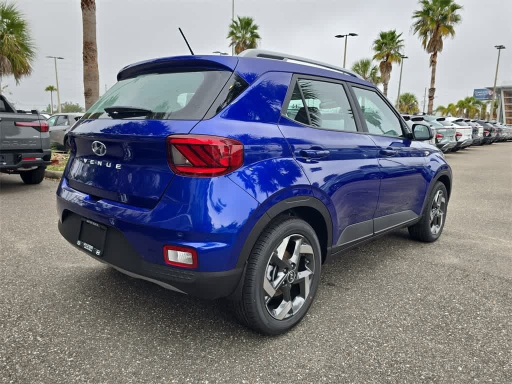 2026 Hyundai Venue SEL Image 6 of 32