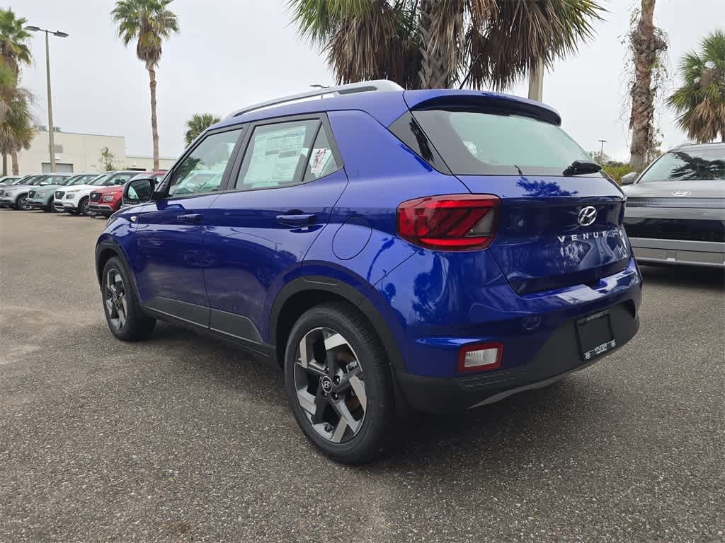 2026 Hyundai Venue SEL Image 8 of 32